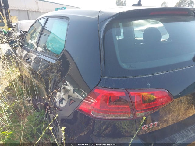 Продажа на аукционе авто 2015 Volkswagen Golf Gti 2.0t S W/performance Package 2-door, vin: 3VWT47AU8FM074670, номер лота: 45060375
