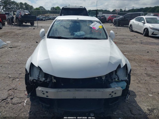45060416 :رقم المزاد ، JTHFE2C29B2505139 vin ، 2011 Lexus Is 350c مزاد بيع