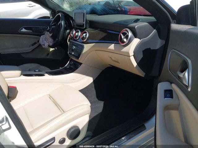 2016 Mercedes-benz Cla 250 მანქანა იყიდება აუქციონზე, vin: WDDSJ4EB2GN381067, აუქციონის ნომერი: 45060426