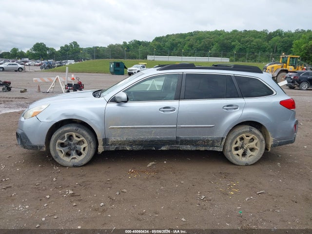 2014 Subaru Outback 2.5i Limited მანქანა იყიდება აუქციონზე, vin: 4S4BRCLCXE3298659, აუქციონის ნომერი: 45060434