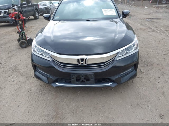 45060478 :رقم المزاد ، 1HGCR2F58HA287340 vin ، 2017 Honda Accord Sport مزاد بيع