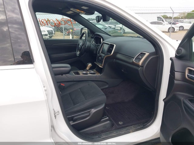 1C4RJFAG6HC715345 Jeep Grand Cherokee Laredo 4x4