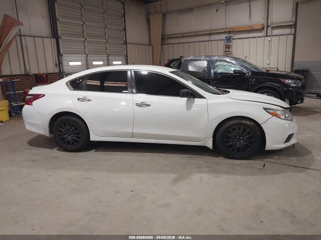 45060498 :رقم المزاد ، 1N4AL3AP3JC106943 vin ، 2018 Nissan Altima 2.5 S مزاد بيع