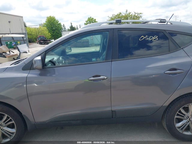 KM8JU3AG4FU990203 Hyundai TUCSON SE