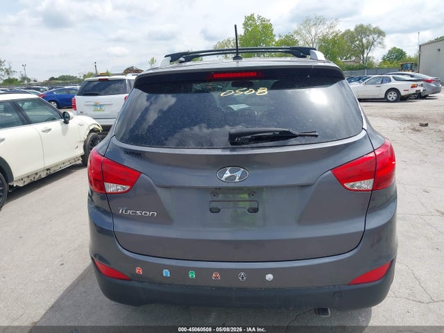KM8JU3AG4FU990203 Hyundai TUCSON SE