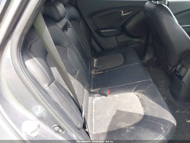 KM8JU3AG4FU990203 Hyundai TUCSON SE