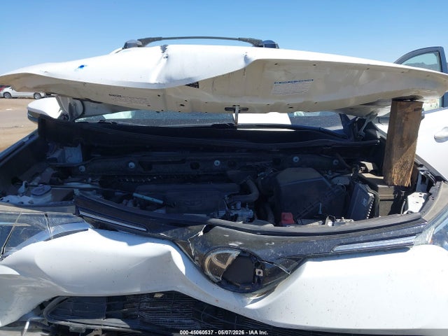 JTMWFREV2JJ728710 Toyota Rav4 Xle