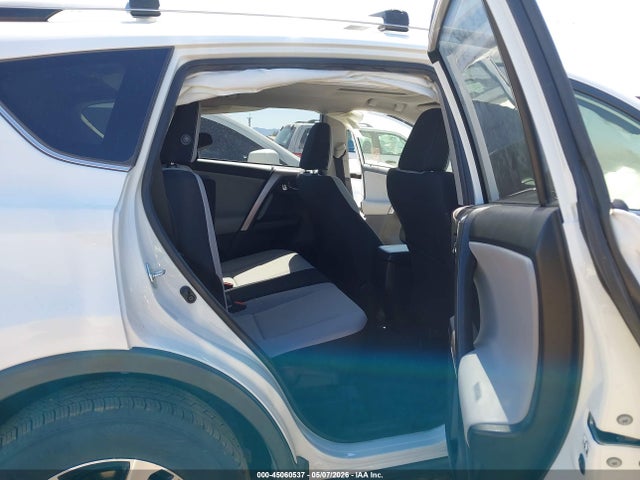 JTMWFREV2JJ728710 Toyota Rav4 Xle
