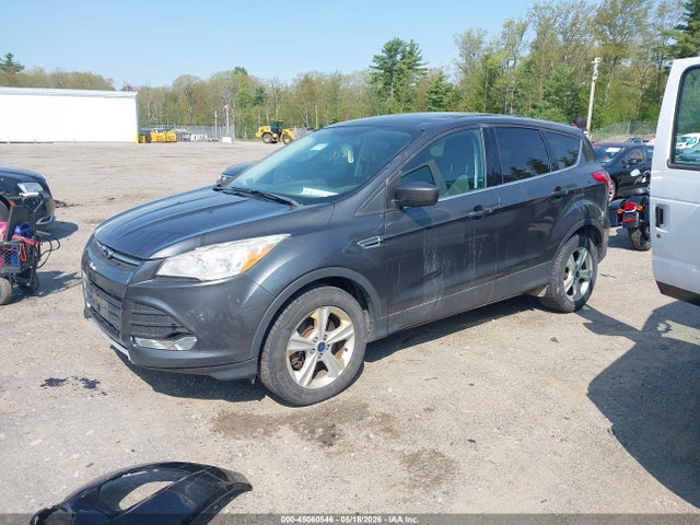 45060546 :رقم المزاد ، 1FMCU9GX5FUA97847 vin ، 2015 Ford Escape Se مزاد بيع
