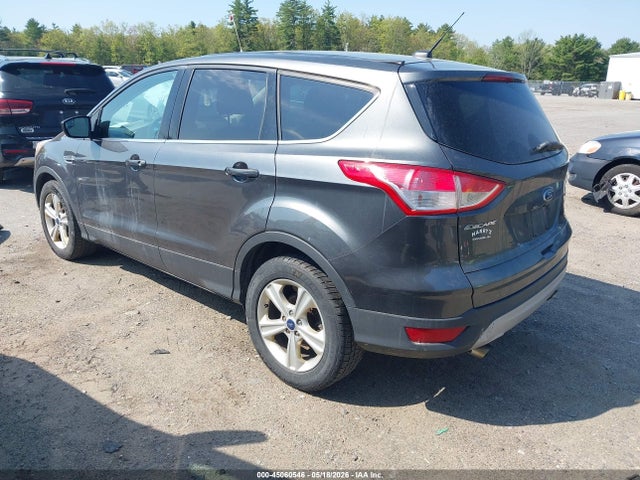 45060546 :رقم المزاد ، 1FMCU9GX5FUA97847 vin ، 2015 Ford Escape Se مزاد بيع