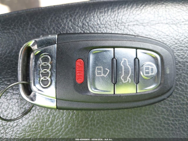 45060600 :رقم المزاد ، WAUFFAFL0EN010809 vin ، 2014 Audi A4 2.0t Premium مزاد بيع
