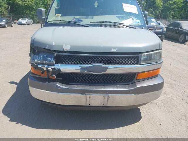 2004 Chevrolet Express მანქანა იყიდება აუქციონზე, vin: 1GBFG15T741139786, აუქციონის ნომერი: 45060661