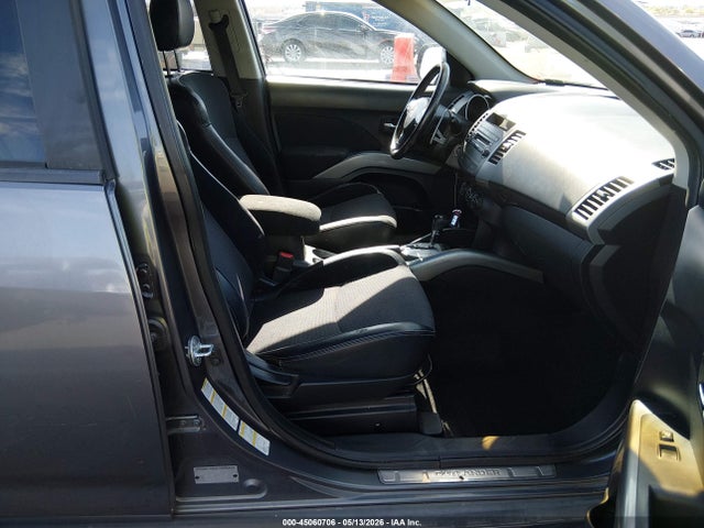 Продажа на аукционе авто 2011 Mitsubishi Outlander Se, vin: JA4AS3AW2BU018041, номер лота: 45060706