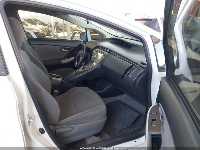 JTDKN3DU3F1892692 Toyota Prius Two