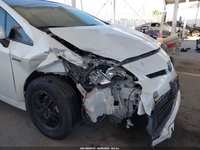 JTDKN3DU3F1892692 Toyota Prius Two