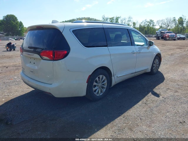 2018 Chrysler Pacifica Touring L მანქანა იყიდება აუქციონზე, vin: 2C4RC1BG8JR292017, აუქციონის ნომერი: 45060738