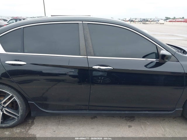 45060777 :رقم المزاد ، 1HGCR2F11HA290464 vin ، 2017 Honda Accord Sport Se مزاد بيع