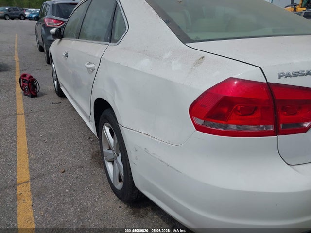 2012 Volkswagen Passat 2.5l Se მანქანა იყიდება აუქციონზე, vin: 1VWBP7A37CC094884, აუქციონის ნომერი: 45060820