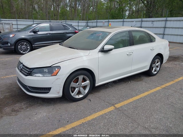 2012 Volkswagen Passat 2.5l Se მანქანა იყიდება აუქციონზე, vin: 1VWBP7A37CC094884, აუქციონის ნომერი: 45060820