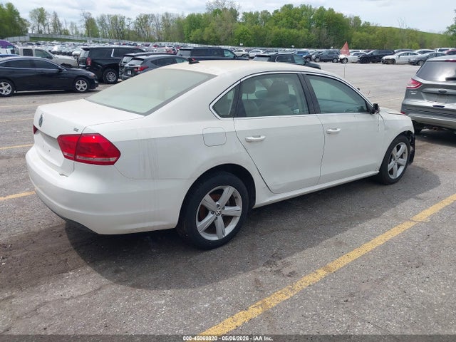 2012 Volkswagen Passat 2.5l Se მანქანა იყიდება აუქციონზე, vin: 1VWBP7A37CC094884, აუქციონის ნომერი: 45060820