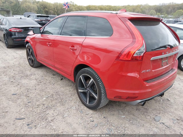 45060841 :رقم المزاد ، YV4902RS1F2637349 vin ، 2015 Volvo Xc60 T6 R-design Platinum مزاد بيع