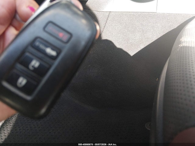 Продажа на аукционе авто 2017 Lexus Is 300, vin: JTHCM1D23H5019299, номер лота: 45060878