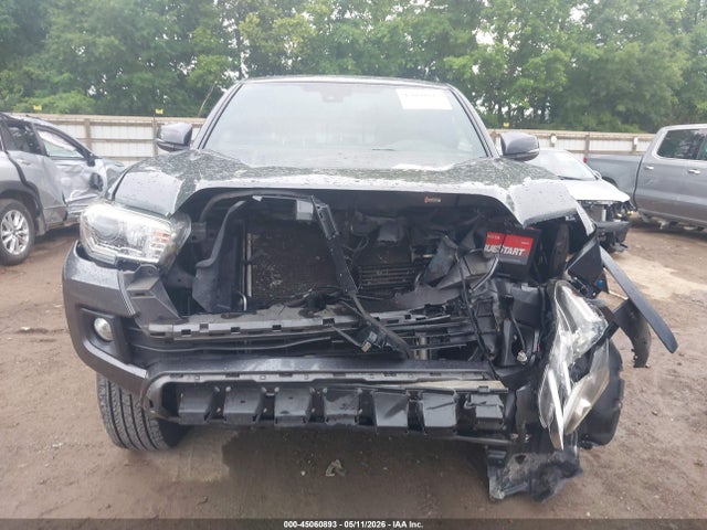 Продажа на аукционе авто 2018 Toyota Tacoma Trd Off Road, vin: 3TMCZ5AN0JM152658, номер лота: 45060893