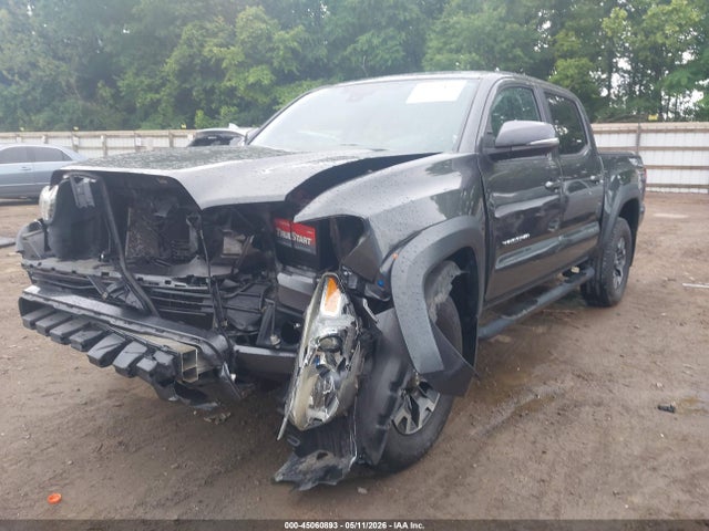Продажа на аукционе авто 2018 Toyota Tacoma Trd Off Road, vin: 3TMCZ5AN0JM152658, номер лота: 45060893