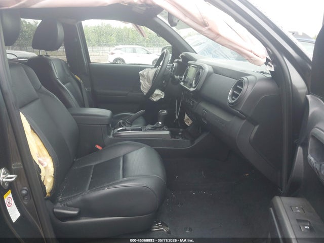 Продажа на аукционе авто 2018 Toyota Tacoma Trd Off Road, vin: 3TMCZ5AN0JM152658, номер лота: 45060893