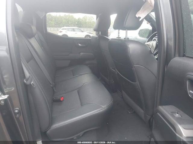 Продажа на аукционе авто 2018 Toyota Tacoma Trd Off Road, vin: 3TMCZ5AN0JM152658, номер лота: 45060893