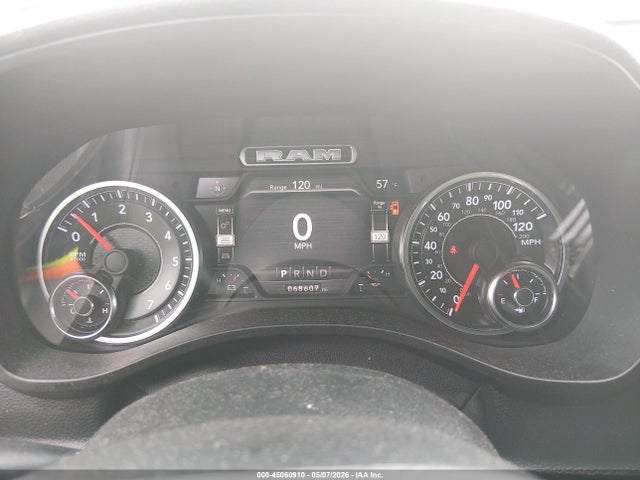 2020 Ram 1500 Big Horn  4x4 6'4 Box მანქანა იყიდება აუქციონზე, vin: 1C6RRFBG0LN325725, აუქციონის ნომერი: 45060910