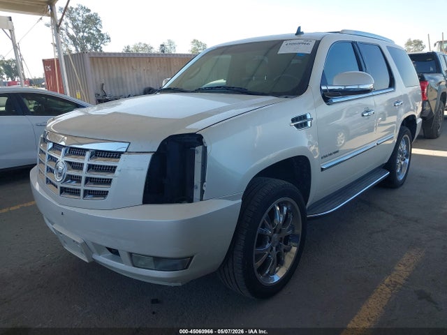 2011 Cadillac Escalade Standard მანქანა იყიდება აუქციონზე, vin: 1GYS3AEF2BR299891, აუქციონის ნომერი: 45060966