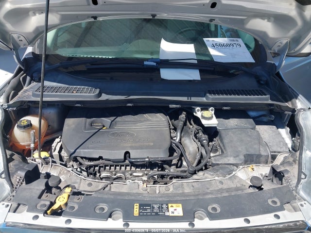 45060979 :رقم المزاد ، 1FMCU0GD3JUB15417 vin ، 2018 Ford Escape Se مزاد بيع