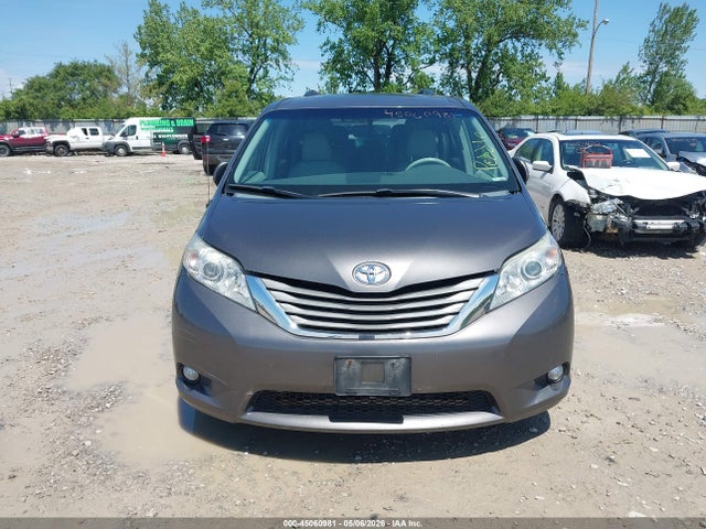 45060981 :رقم المزاد ، 5TDYK3DCXES507849 vin ، 2014 Toyota Sienna Xle V6 8 Passenger مزاد بيع