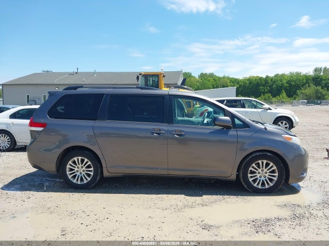 45060981 :رقم المزاد ، 5TDYK3DCXES507849 vin ، 2014 Toyota Sienna Xle V6 8 Passenger مزاد بيع