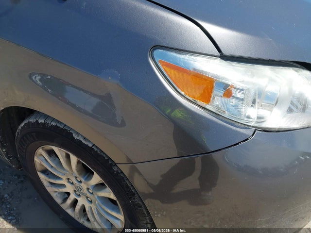 45060981 :رقم المزاد ، 5TDYK3DCXES507849 vin ، 2014 Toyota Sienna Xle V6 8 Passenger مزاد بيع