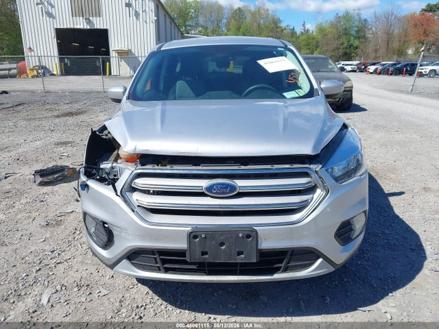 Продажа на аукционе авто 2019 Ford Escape Se, vin: 1FMCU9GD9KUC18105, номер лота: 45061115