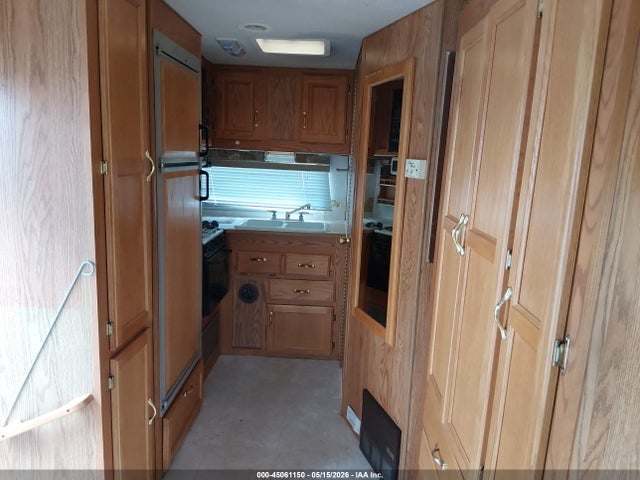 Продажа на аукционе авто 2001 Ford E-450 Cutaway, vin: 1FDXE45S11HB58606, номер лота: 45061150