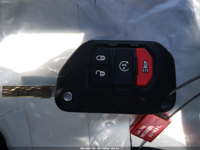 Продажа на аукционе авто 2022 Jeep Wrangler Unlimited Sahara 4x4, vin: 1C4HJXEG5NW197380, номер лота: 45061166