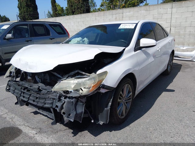 Toyota CAMRY SE 2015 4T1BF1FK9FU033811 Image 2