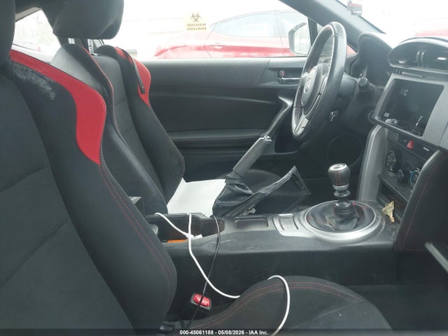 JF1ZNAA15F9705246 Scion FR-S