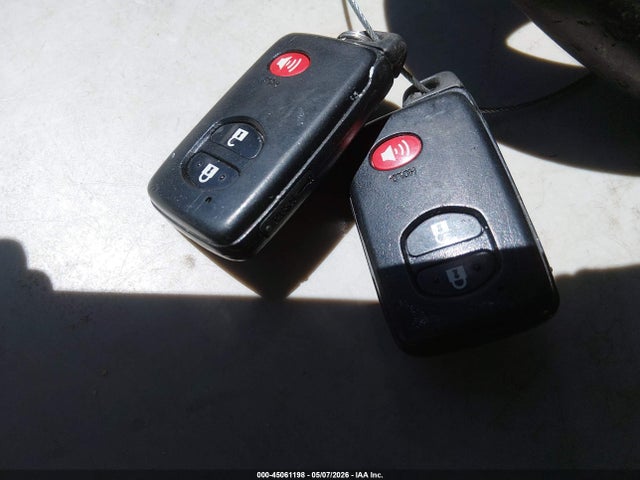 45061198 :رقم المزاد ، JTDKN3DU4A0115629 vin ، 2010 Toyota Prius Ii مزاد بيع
