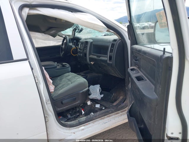 45061253 :رقم المزاد ، 3C63R3GL7GG208555 vin ، 2016 Ram 3500 Tradesman مزاد بيع