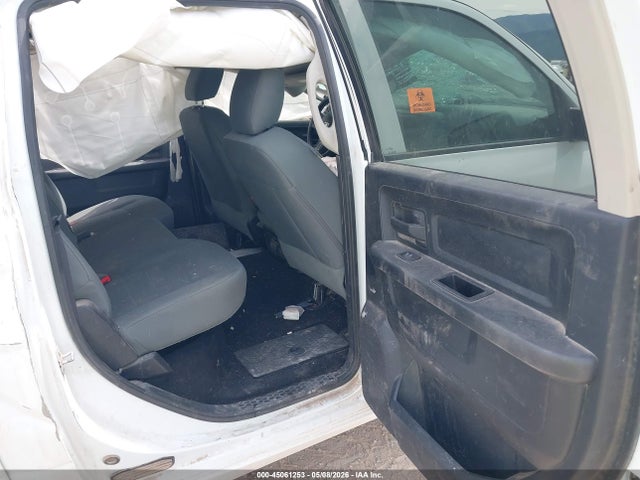 45061253 :رقم المزاد ، 3C63R3GL7GG208555 vin ، 2016 Ram 3500 Tradesman مزاد بيع