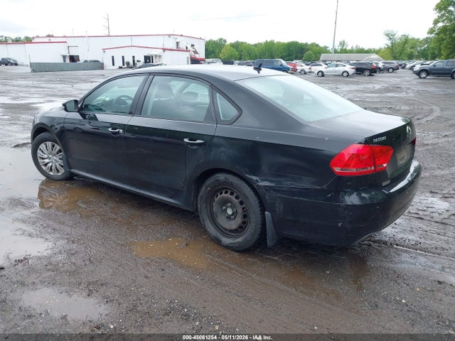 Aukcja sprzedaży 2015 Volkswagen Passat 1.8t S, vin: 1VWAT7A3XFC061874, numer aukcji: 45061254