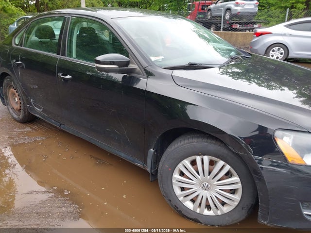 Aukcja sprzedaży 2015 Volkswagen Passat 1.8t S, vin: 1VWAT7A3XFC061874, numer aukcji: 45061254