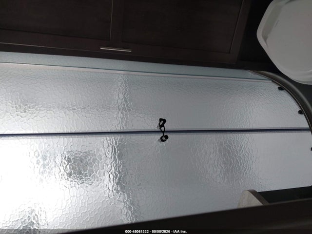 45061322 :رقم المزاد ، 4X4TRLW20KD428010 vin ، 2019 Forest River Mini Lite مزاد بيع