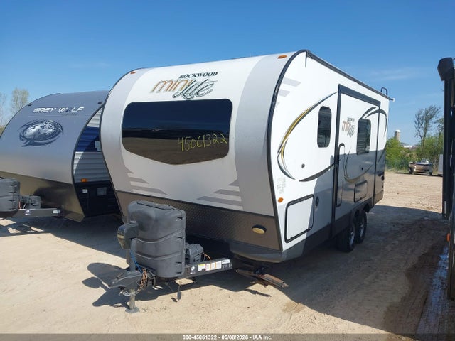 45061322 :رقم المزاد ، 4X4TRLW20KD428010 vin ، 2019 Forest River Mini Lite مزاد بيع