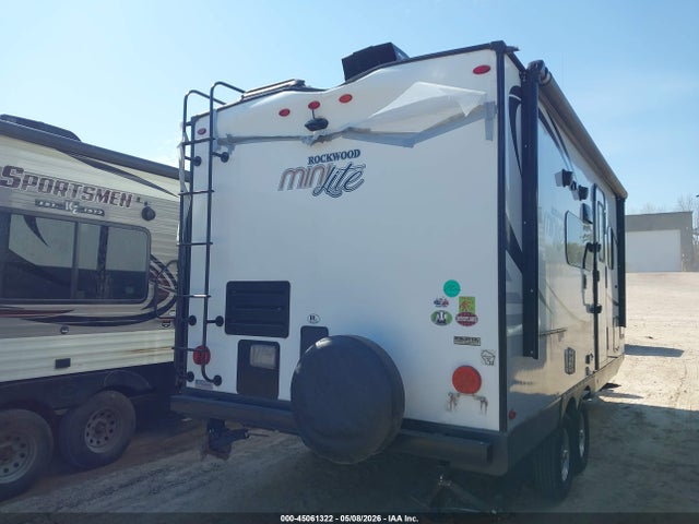 45061322 :رقم المزاد ، 4X4TRLW20KD428010 vin ، 2019 Forest River Mini Lite مزاد بيع