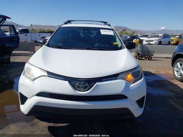 Toyota RAV4 LE 2018 JTMZFREV5JJ212094 Image 13